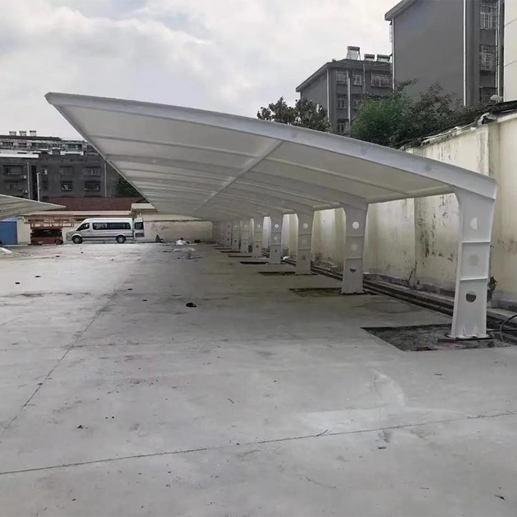 屏边膜结构汽车棚