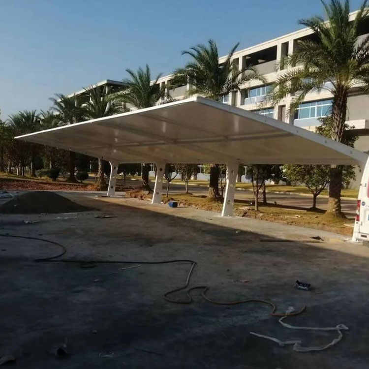 屏边膜结构汽车棚